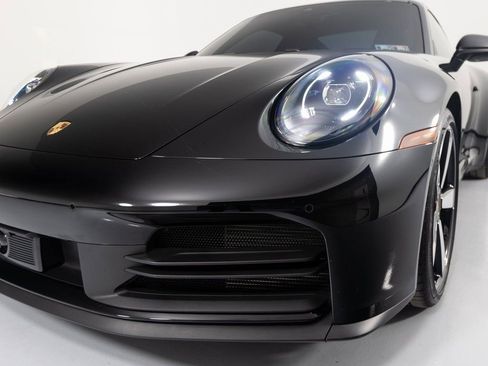 Certified 2025 Porsche 911 Carrera image 38