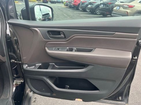Used 2018 Honda Odyssey EX image 11