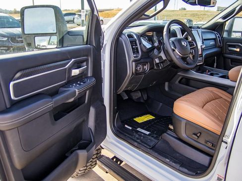 New 2025 RAM 2500 Big Horn AWD/4WD image 71