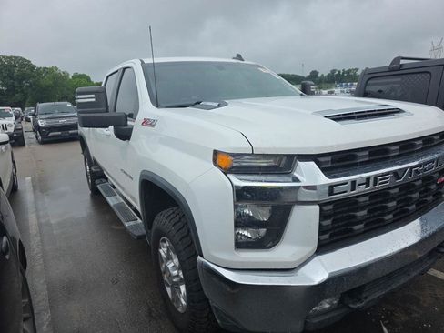Used 2023 Chevrolet Silverado 2500 LT w/ Convenience Package AWD/4WD image 3