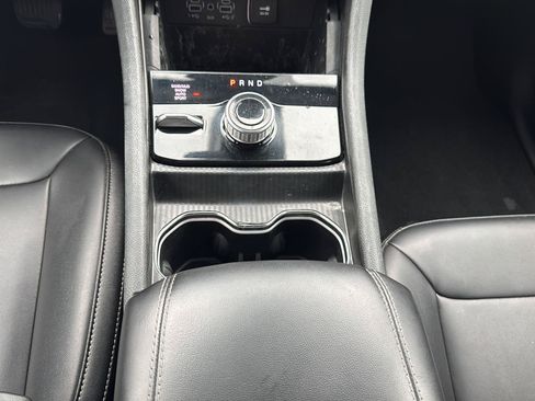 Used 2024 Jeep Grand Cherokee Limited AWD/4WD image 15