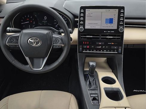 Used 2021 Toyota Avalon XLE image 11