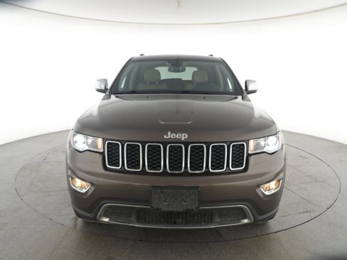 Used 2019 Jeep Grand Cherokee Limited image 2
