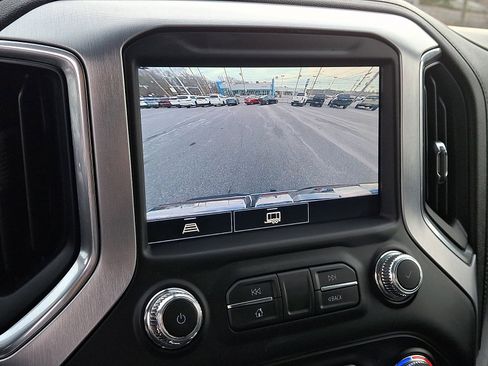 Used 2021 GMC Sierra 1500 Elevation w/ Preferred Package image 17