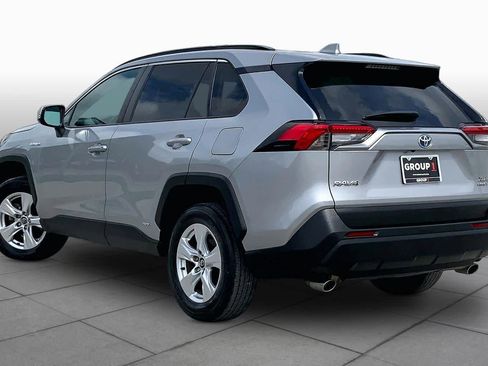 Used 2020 Toyota RAV4 XLE w/ XLE Grade Weather Package AWD/4WD image 12