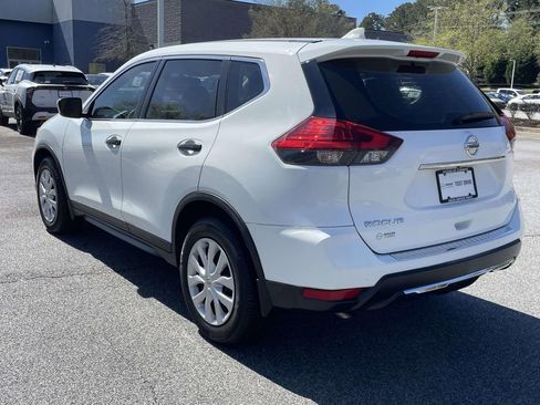 Used 2017 Nissan Rogue S image 3