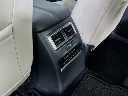 Used 2024 MAZDA CX-90 Plug-In Hybrid w/ Preferred AWD/4WD image 28