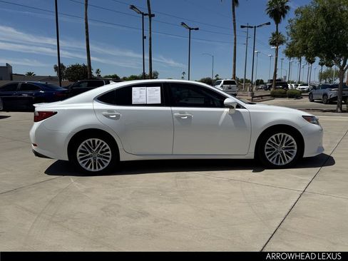 Used 2014 Lexus ES 350 w/ Luxury Package FWD image 8