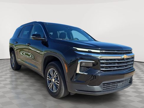 Used 2026 Chevrolet Traverse LT AWD/4WD image 1