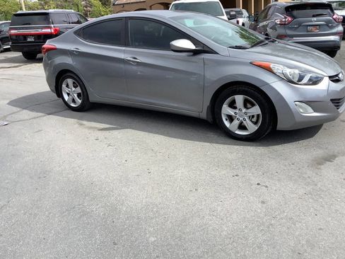 Used 2013 Hyundai Elantra GLS w/ Preferred Pkg FWD image 8