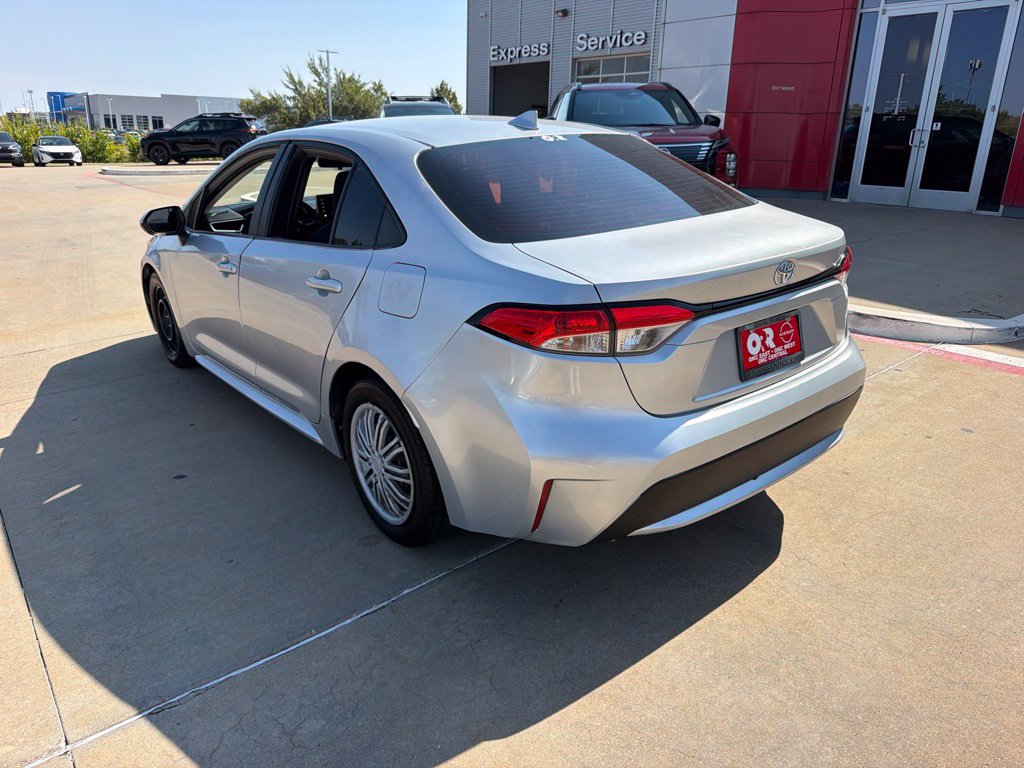 Used 2020 Toyota Corolla LE FWD image 3