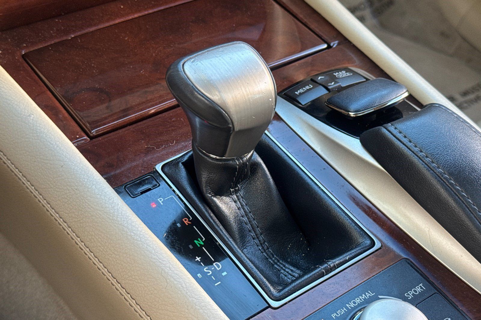 Used 2013 Lexus LS 460 w/ Comfort Pkg RWD image 18