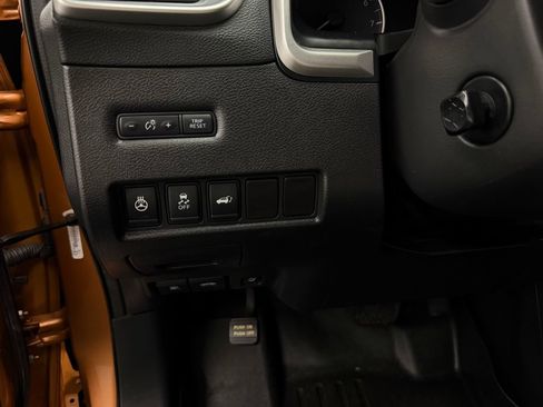 Used 2016 Nissan Murano Platinum w/ Platinum Technology Package FWD image 17