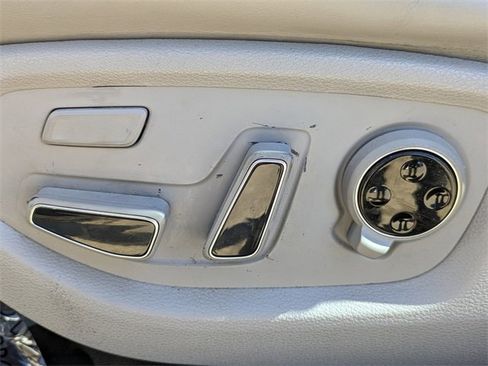 Used 2015 Hyundai Genesis 3.8 w/ Option Group 04 image 21