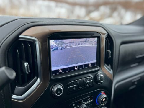 Used 2022 Chevrolet Silverado 1500 High Country w/ Safety Package II image 21