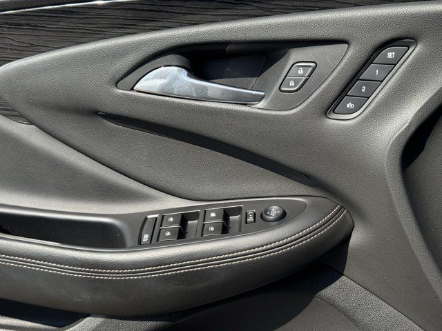 Used 2017 Buick Envision Essence FWD image 26