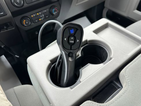 Used 2022 Ford F250 XL w/ STX Appearance Package image 12