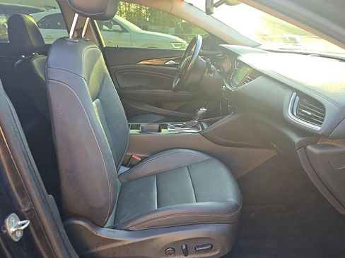 Used 2018 Buick Regal Essence w/ Driver Confidence Package #1 image 10