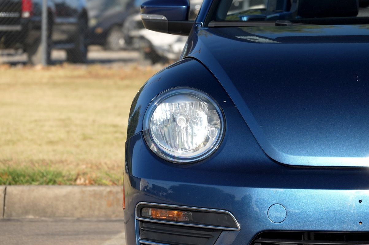 Used 2019 Volkswagen Beetle 2.0T S FWD image 20