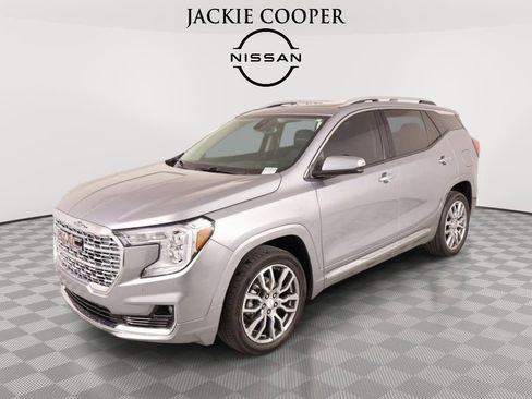 Used 2023 GMC Terrain Denali AWD/4WD image 3