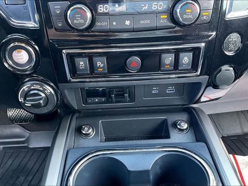 Used 2022 Nissan Titan Platinum Reserve w/ Moonroof Package AWD/4WD image 25