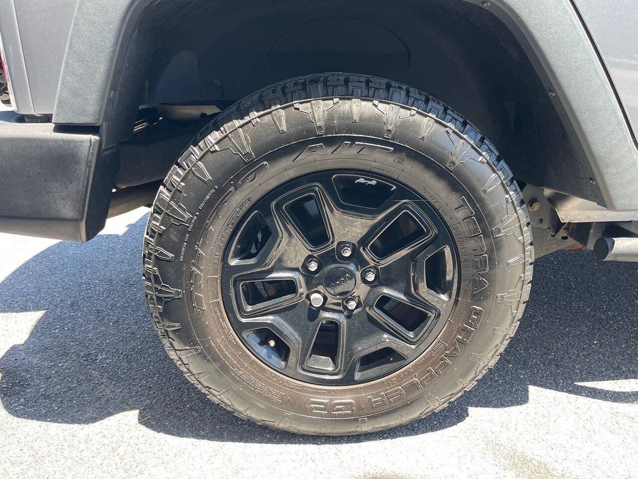 Used 2017 Jeep Wrangler Unlimited Sport AWD/4WD image 10