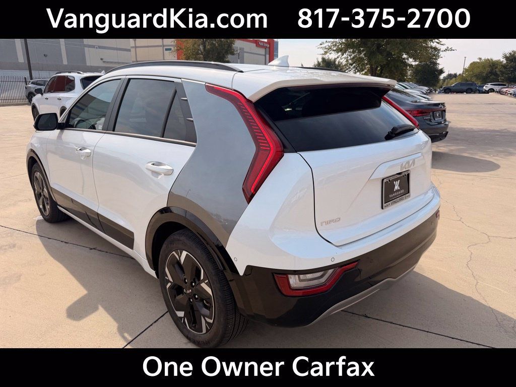 Used 2023 Kia Niro Wave FWD image 2