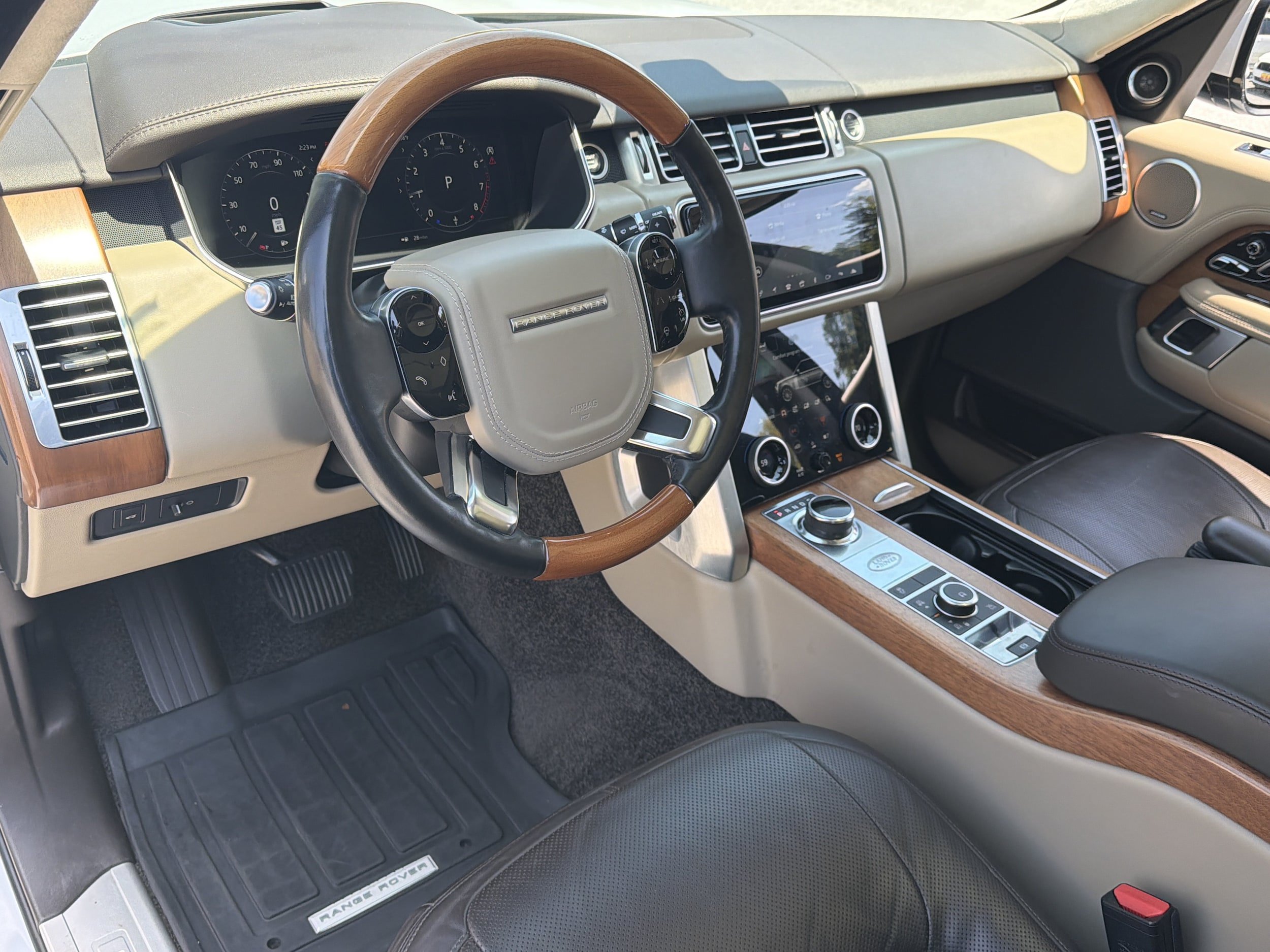 Used 2020 Land Rover Range Rover HSE AWD/4WD image 2