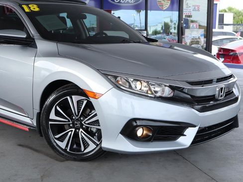 Used 2018 Honda Civic EX-T image 2