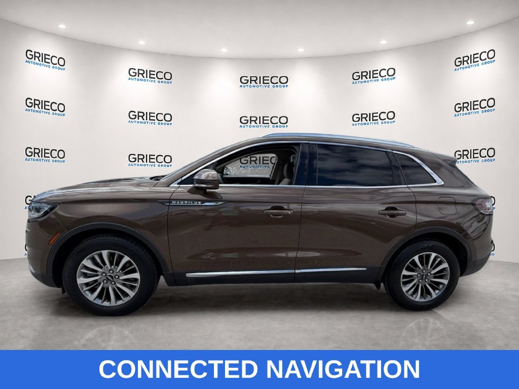 Used 2022 Lincoln Nautilus FWD w/ Premium Package image 4