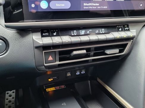 Used 2025 Toyota Camry XSE image 17