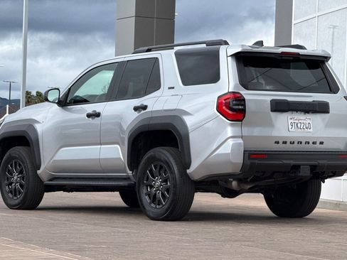 Certified 2025 Toyota 4Runner SR5 image 7