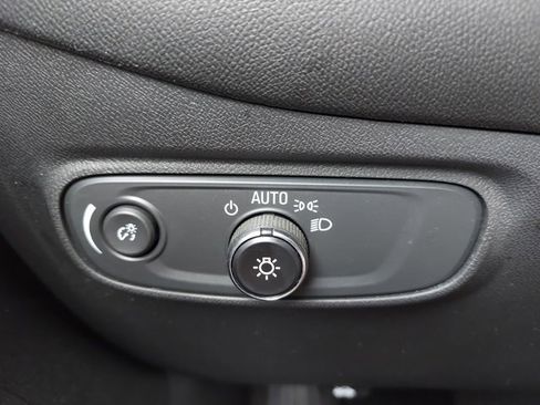 Used 2020 Chevrolet Equinox LT image 31