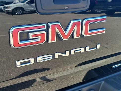 Used 2022 GMC Canyon Denali w/ Denali Black Edition Package AWD/4WD image 6