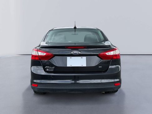 Used 2012 Ford Focus SE FWD image 4