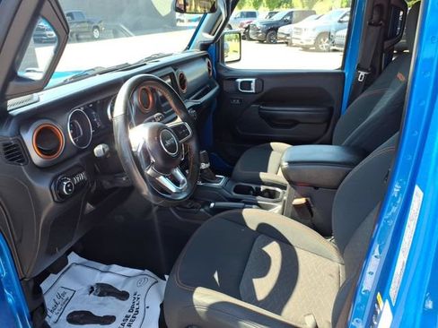 Used 2021 Jeep Gladiator Mojave w/ Trailer Tow Package AWD/4WD image 9
