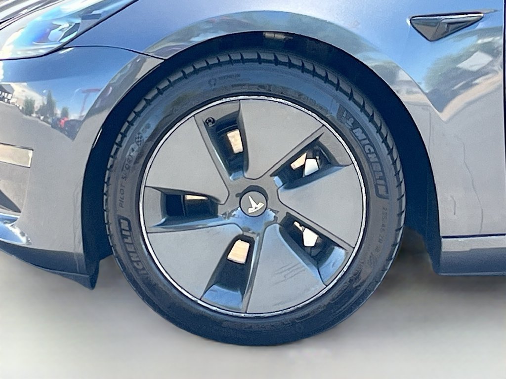 Used 2023 Tesla Model 3 Standard Range RWD image 32