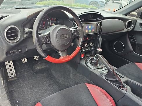 Used 2018 Subaru BRZ tS RWD image 11