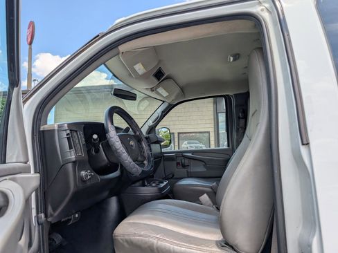 Used 2011 Chevrolet Express 2500 LS RWD image 13