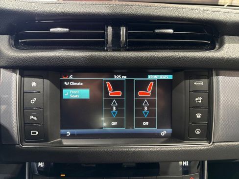 Used 2016 Jaguar XF R-Sport image 81