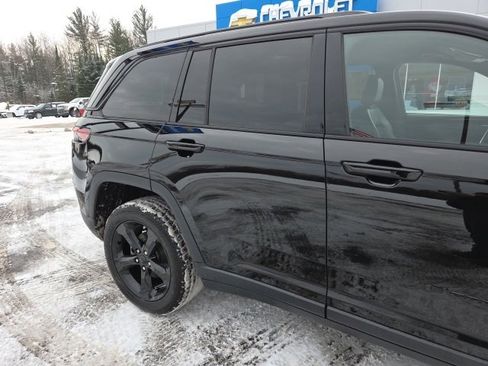 Used 2023 Jeep Grand Cherokee Altitude image 26