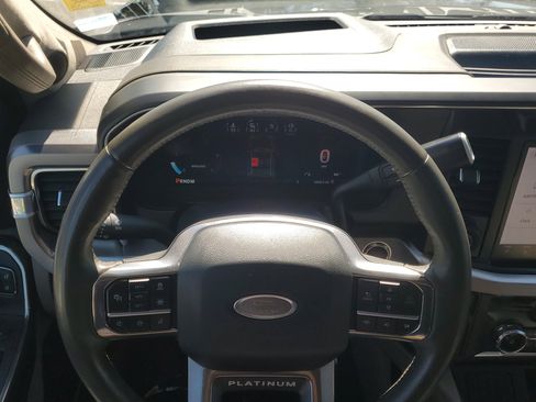 Used 2025 Ford F350 Platinum w/ Platinum Plus Package image 22