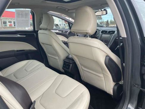 Used 2016 Ford Fusion Titanium image 40