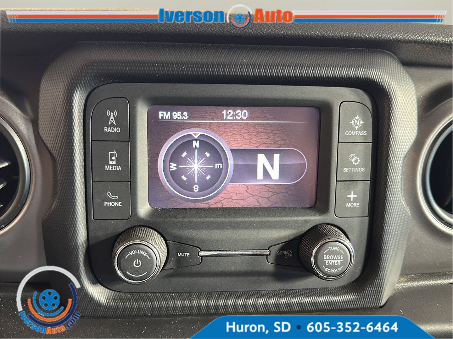 Used 2021 Jeep Wrangler Unlimited Sport AWD/4WD image 21