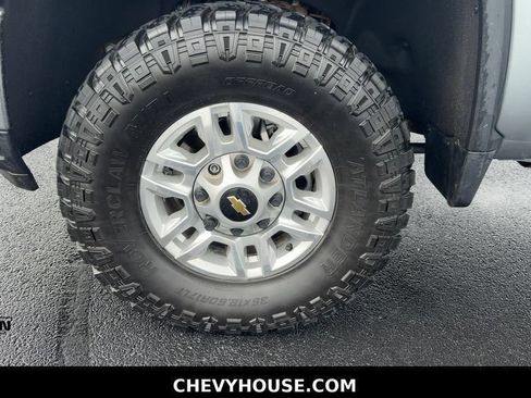 Used 2025 Chevrolet Silverado 2500 LT w/ Convenience Package AWD/4WD image 22