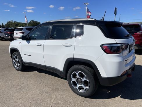 Used 2022 Jeep Compass Trailhawk w/ Trailhawk Convenience Group image 5