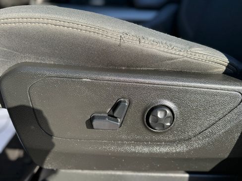 Used 2019 RAM 1500 Big Horn image 18