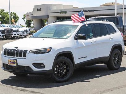 Used 2023 Jeep Cherokee Altitude Lux