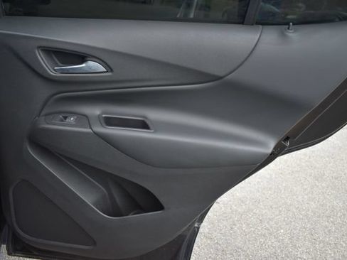 Used 2018 Chevrolet Equinox LT FWD image 41