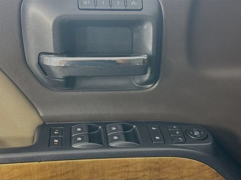 Used 2018 Chevrolet Silverado 1500 LTZ w/ Texas Edition RWD image 21
